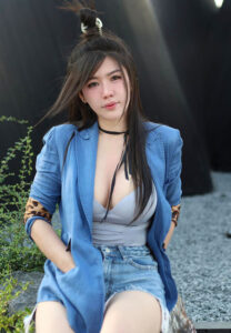 วาร์ป-มิกะ-Niparat-ใส่สูท