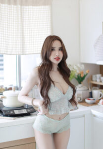 วาร์ป นิวตัน Tidaporn