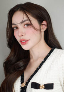 ชาล็อต-ออสติน-มองตา