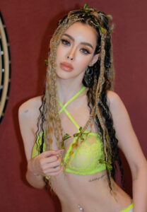 icepreechaya-เขียว ประวัติ ไอซ์ ปรีชญา