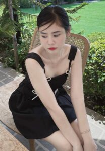 Sarinya Aum อั้มโหนกระแส