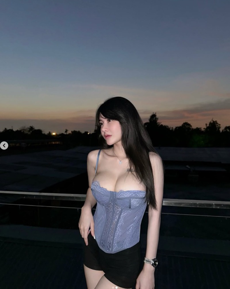 นุ้งนิ้ง ชลธิดา พลแสน รูปจาก Instagram รูปที่ 2